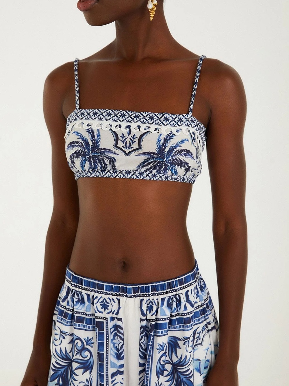 FARM Rio Blue and White Palm-Print Square Neck Crop Top wonderful city - Picture 2 of 4